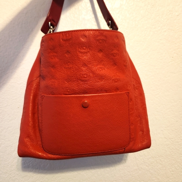 MCM Handbags - 💯 AUTHENTIC MCM HANDBAG